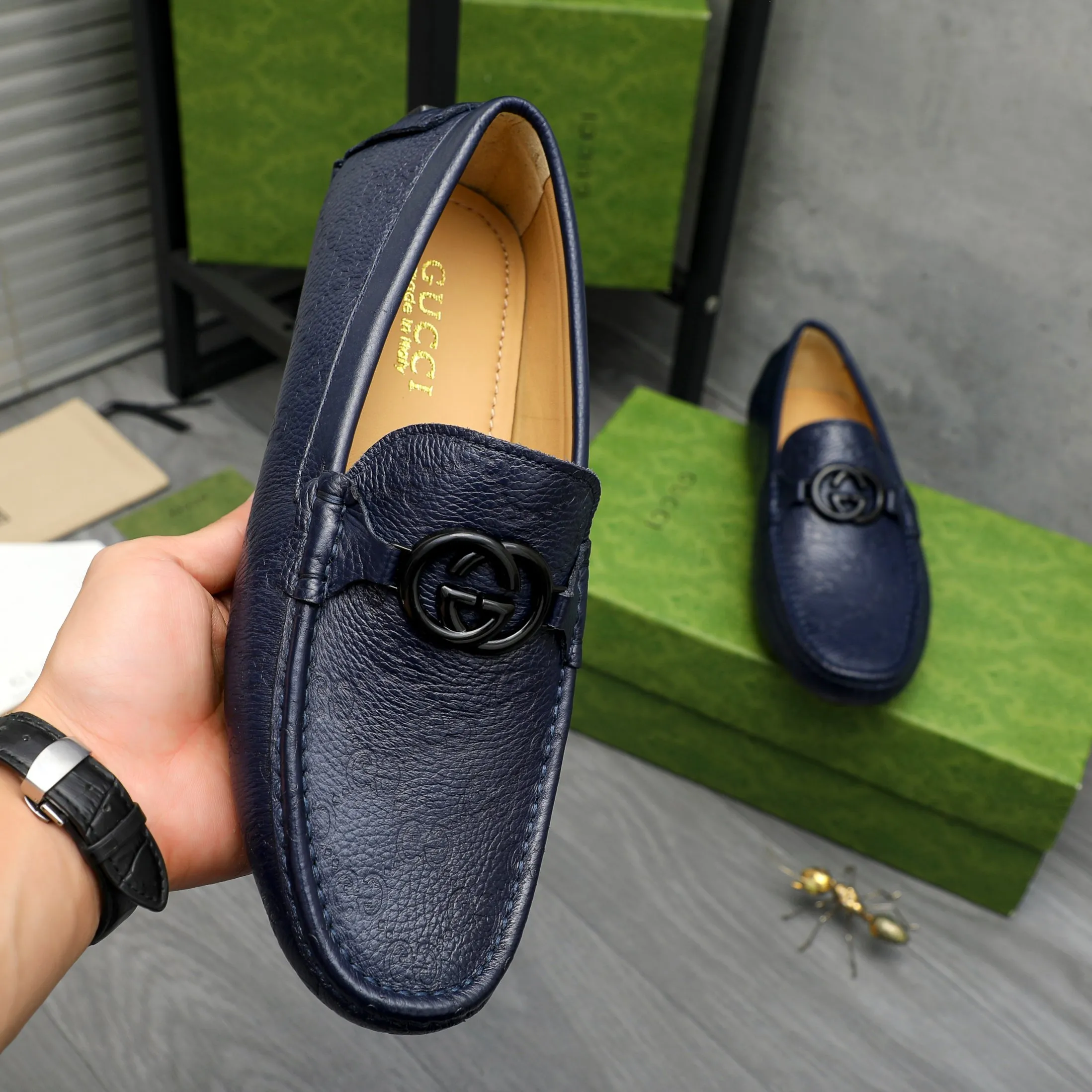 Men's shoes💰p420 Product trademark: GUCCI (Gucci) casual slip-on men's shoes Regular size: 38-44 Product material: Selected pebbled cowhide embossed upper, sheepskin lining, rubber outsole